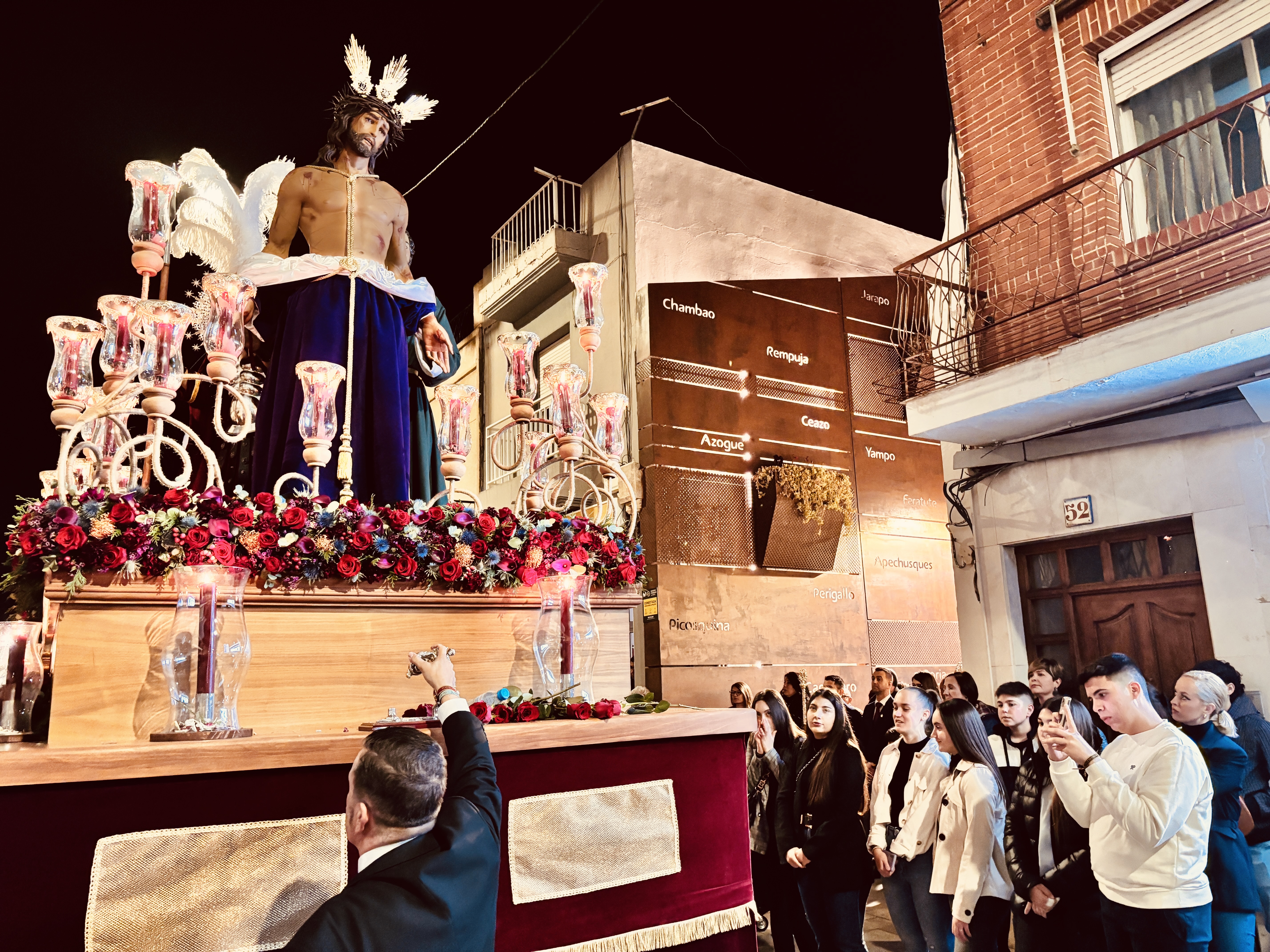 Gran procesión de la Hermandad La Borriquita con Nuestro Padre Jesús Despojado de sus vestiduras y Nuestra Señora de la Salud y Esperanza  